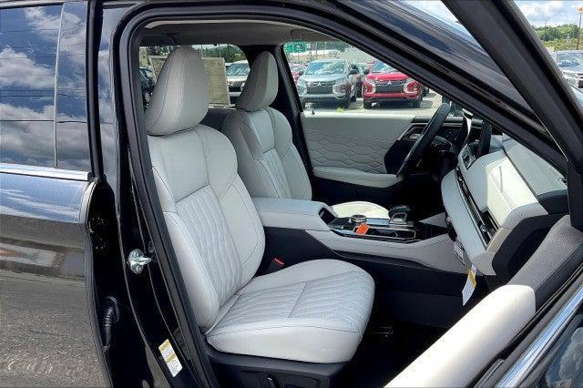 new 2025 Mitsubishi Outlander car, priced at $47,390