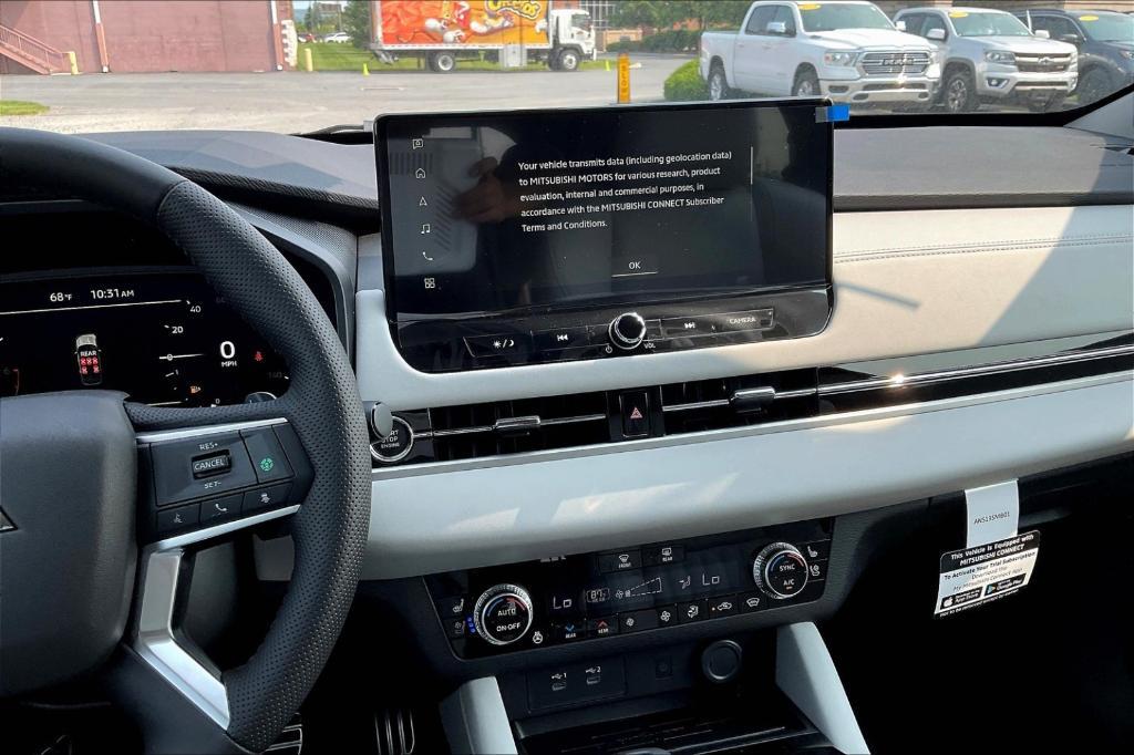 new 2025 Mitsubishi Outlander car, priced at $46,055