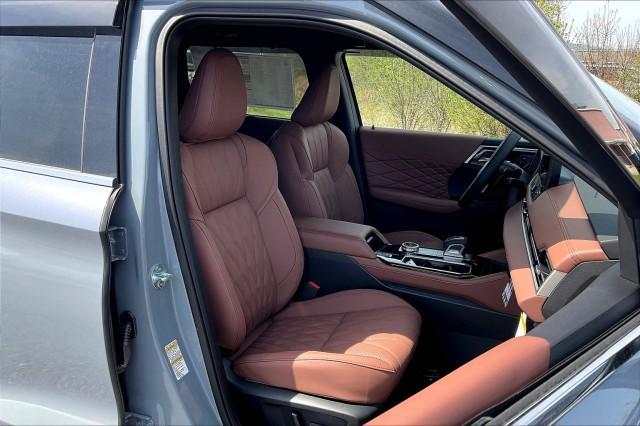 new 2025 Mitsubishi Outlander car, priced at $46,010