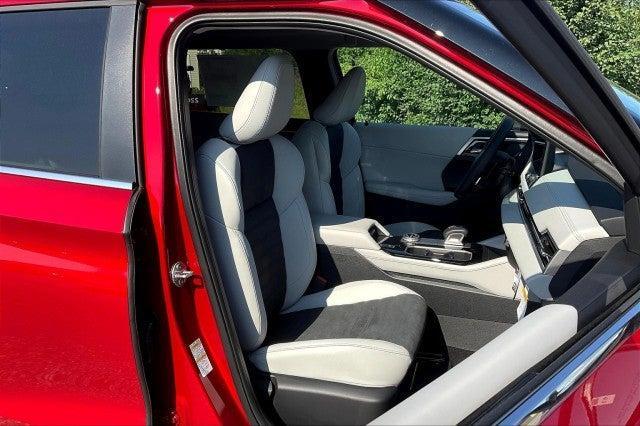 new 2025 Mitsubishi Outlander car, priced at $42,660