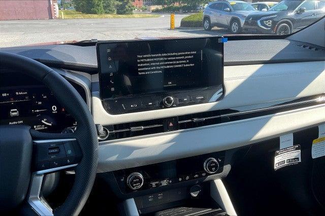 new 2025 Mitsubishi Outlander car, priced at $42,660