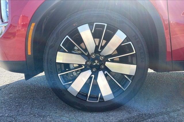 new 2025 Mitsubishi Outlander car, priced at $42,660