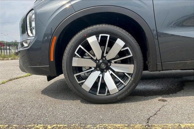 new 2025 Mitsubishi Outlander car, priced at $42,210