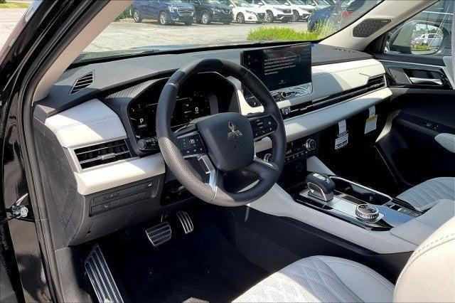 new 2025 Mitsubishi Outlander car, priced at $45,155