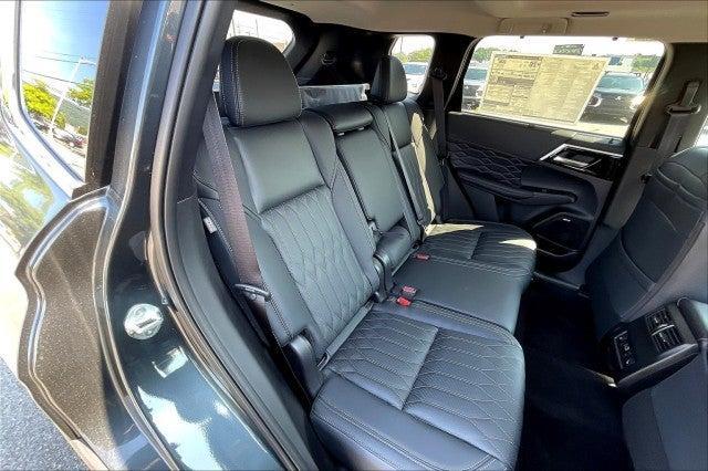 new 2025 Mitsubishi Outlander car, priced at $43,710