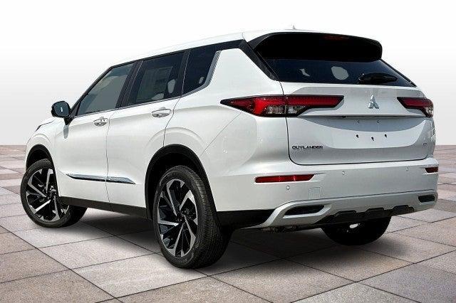 new 2024 Mitsubishi Outlander car, priced at $38,395