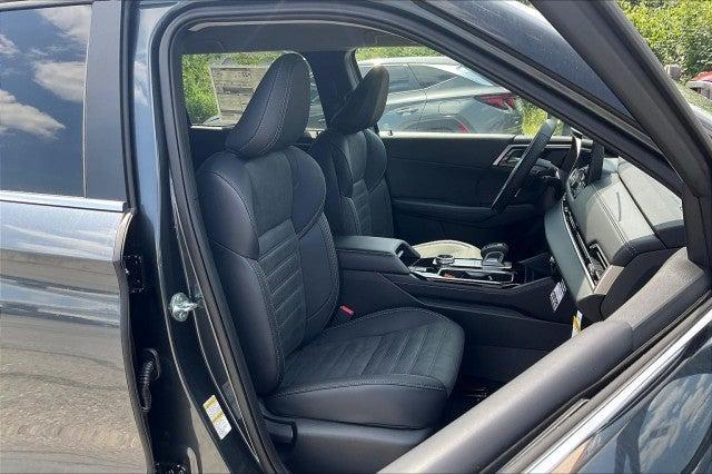 new 2025 Mitsubishi Outlander car, priced at $36,735