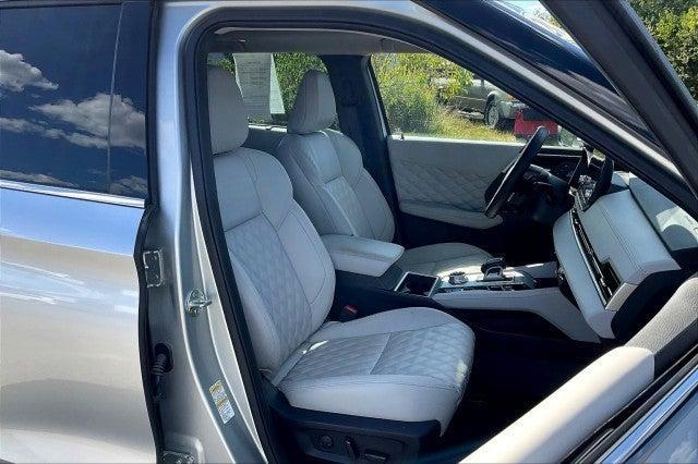 used 2023 Mitsubishi Outlander PHEV car, priced at $29,990