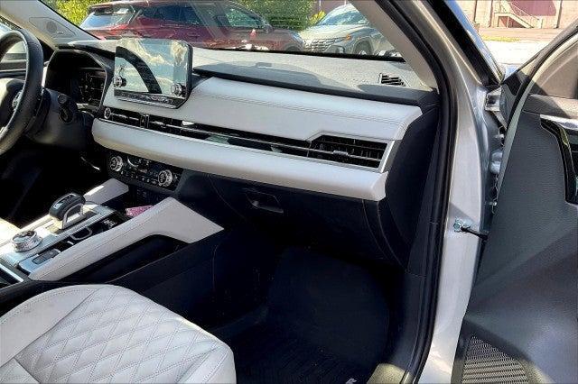 used 2023 Mitsubishi Outlander PHEV car, priced at $29,990