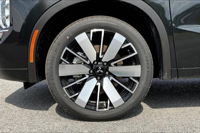 new 2025 Mitsubishi Outlander car, priced at $45,155