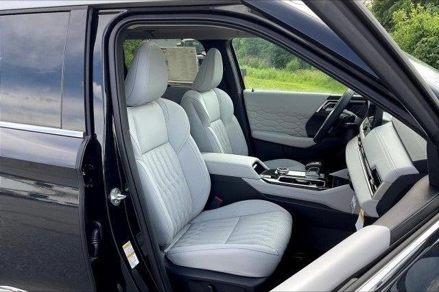 new 2025 Mitsubishi Outlander car, priced at $45,155