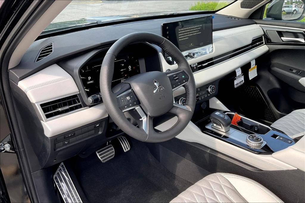 new 2025 Mitsubishi Outlander car, priced at $45,155