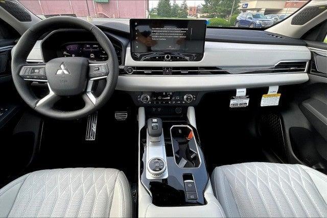 new 2025 Mitsubishi Outlander car, priced at $45,155