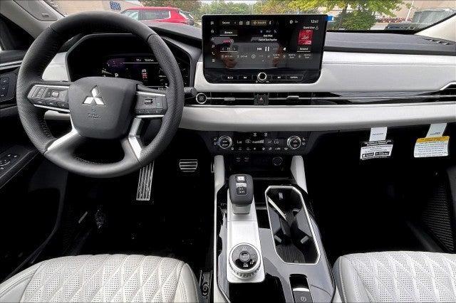 new 2025 Mitsubishi Outlander car, priced at $42,860