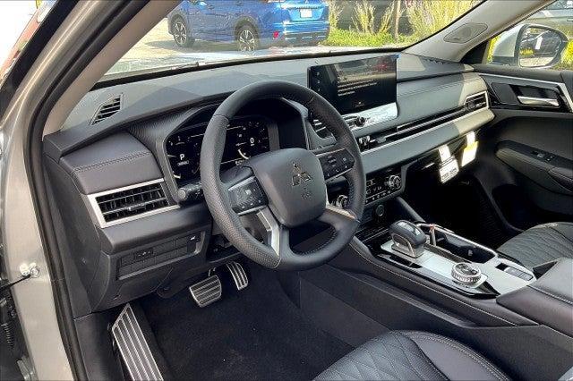 new 2025 Mitsubishi Outlander car, priced at $43,795