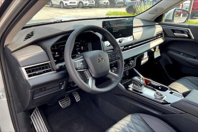 new 2025 Mitsubishi Outlander car, priced at $44,005