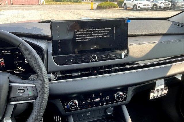 new 2025 Mitsubishi Outlander car, priced at $44,005