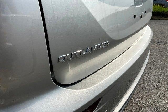 new 2025 Mitsubishi Outlander car, priced at $44,005