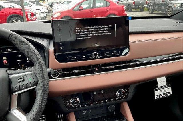 new 2025 Mitsubishi Outlander car, priced at $47,980