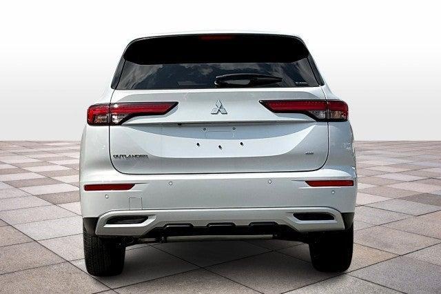 new 2024 Mitsubishi Outlander car, priced at $37,090