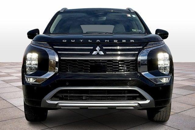 used 2025 Mitsubishi Outlander car, priced at $32,990