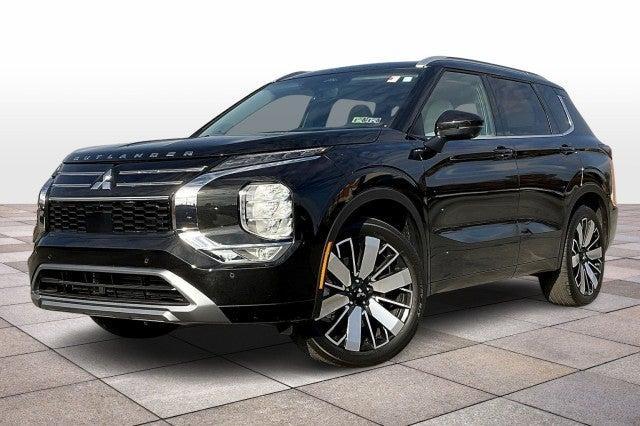 used 2025 Mitsubishi Outlander car, priced at $32,990