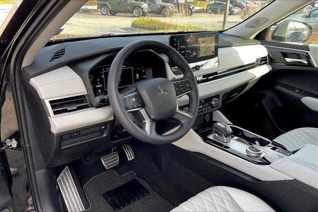 used 2025 Mitsubishi Outlander car, priced at $32,990