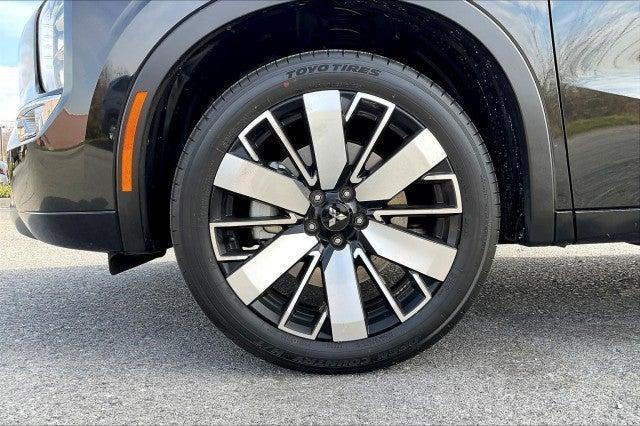 used 2025 Mitsubishi Outlander car, priced at $32,990