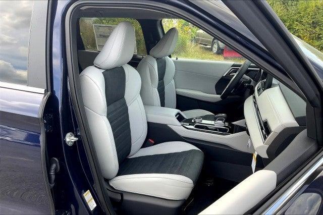 new 2025 Mitsubishi Outlander car, priced at $42,150