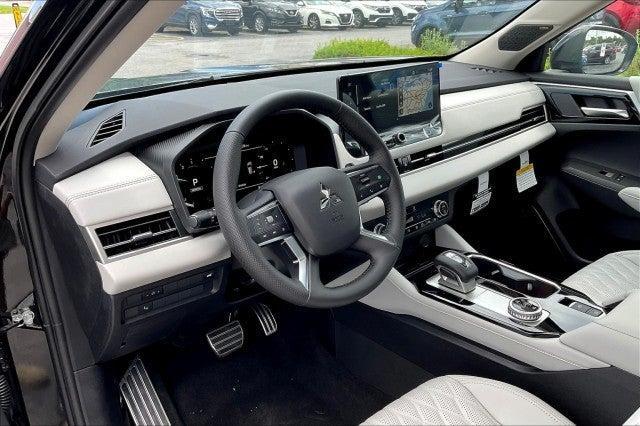 new 2025 Mitsubishi Outlander car, priced at $45,955