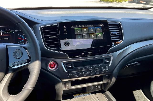 used 2022 Honda Pilot car, priced at $34,990