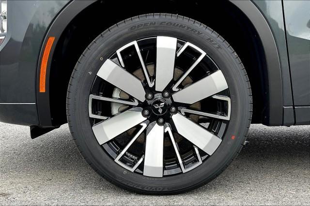 new 2025 Mitsubishi Outlander car, priced at $42,365