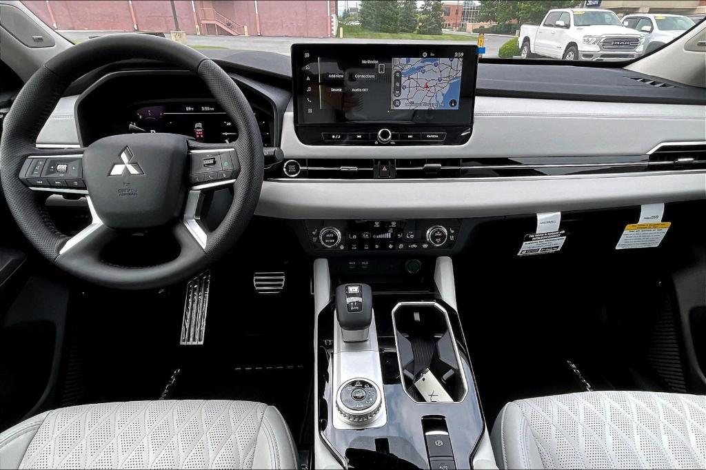 new 2025 Mitsubishi Outlander car, priced at $42,365