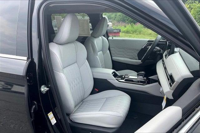 new 2025 Mitsubishi Outlander car, priced at $44,895