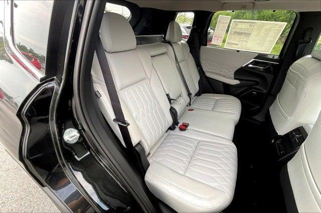 new 2025 Mitsubishi Outlander car, priced at $44,895