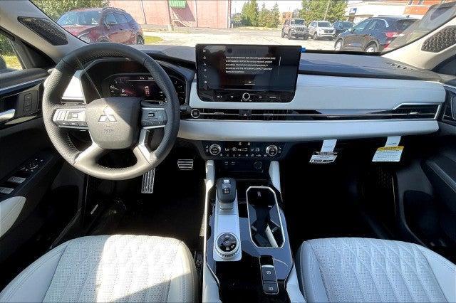 new 2025 Mitsubishi Outlander car, priced at $47,735