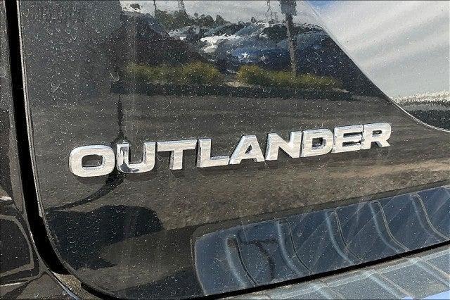 new 2025 Mitsubishi Outlander car, priced at $47,735