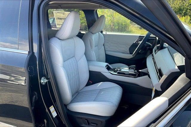 new 2025 Mitsubishi Outlander car, priced at $47,735