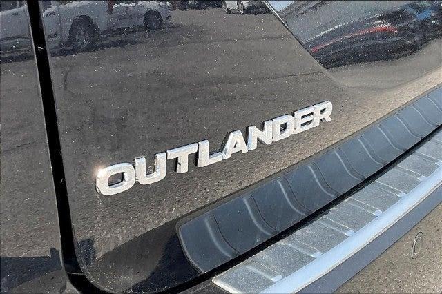 new 2025 Mitsubishi Outlander car, priced at $42,480