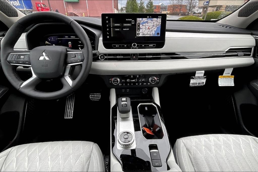 new 2025 Mitsubishi Outlander car, priced at $45,035