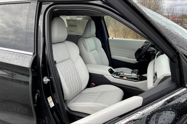 new 2025 Mitsubishi Outlander car, priced at $45,035