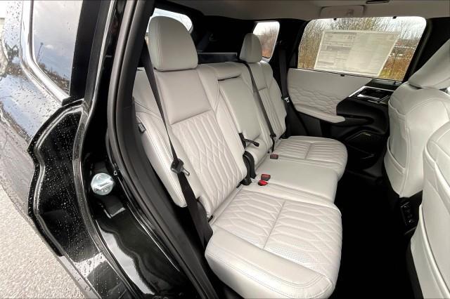 new 2025 Mitsubishi Outlander car, priced at $45,035