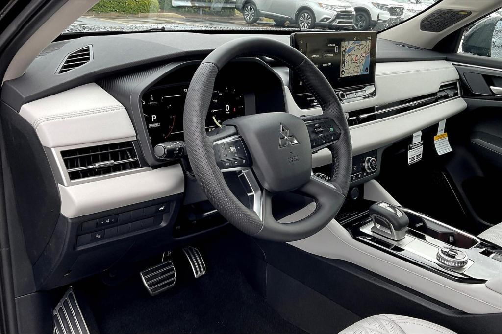 new 2025 Mitsubishi Outlander car, priced at $45,035