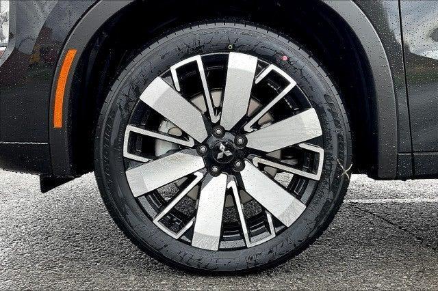new 2025 Mitsubishi Outlander car, priced at $45,835