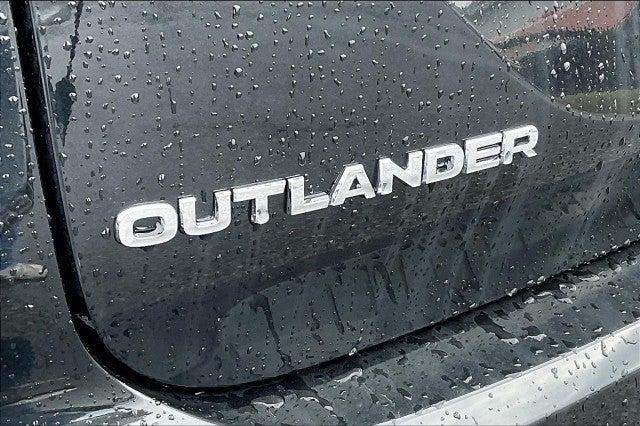 new 2025 Mitsubishi Outlander car, priced at $45,835