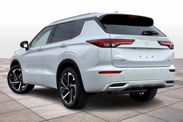 new 2024 Mitsubishi Outlander car, priced at $42,215