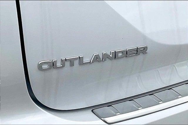 new 2024 Mitsubishi Outlander car, priced at $37,090