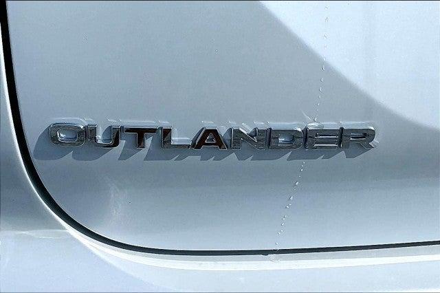 new 2024 Mitsubishi Outlander car, priced at $38,700