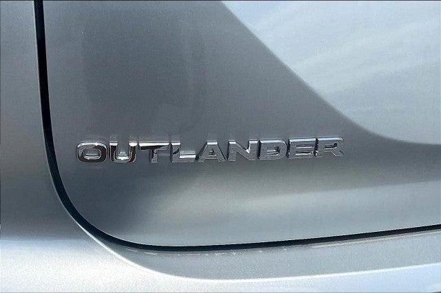 new 2024 Mitsubishi Outlander car, priced at $38,430