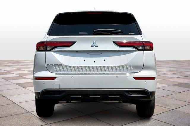 new 2024 Mitsubishi Outlander car, priced at $34,060